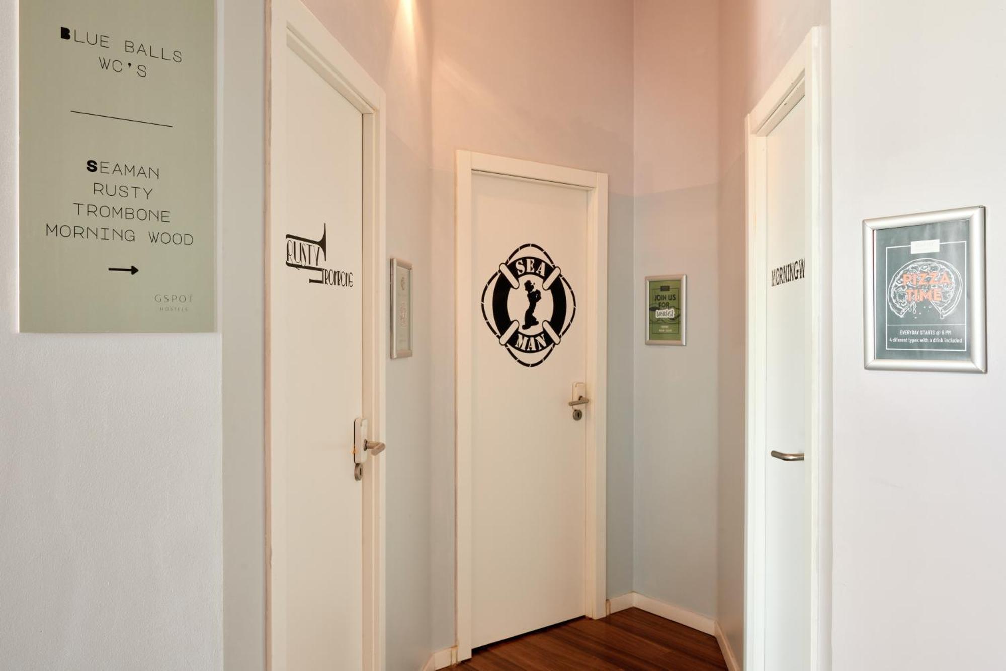 Gspot Hostels & Love Triangles Pizzeria - Lisbon — Photos 2